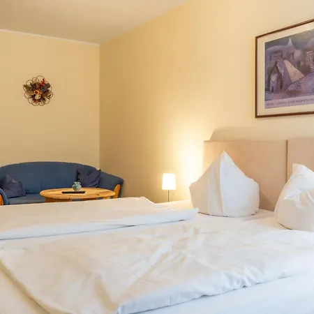 Pension&ferienwohnungen Töpferstüb'l Gasthof Saalfeld Saale