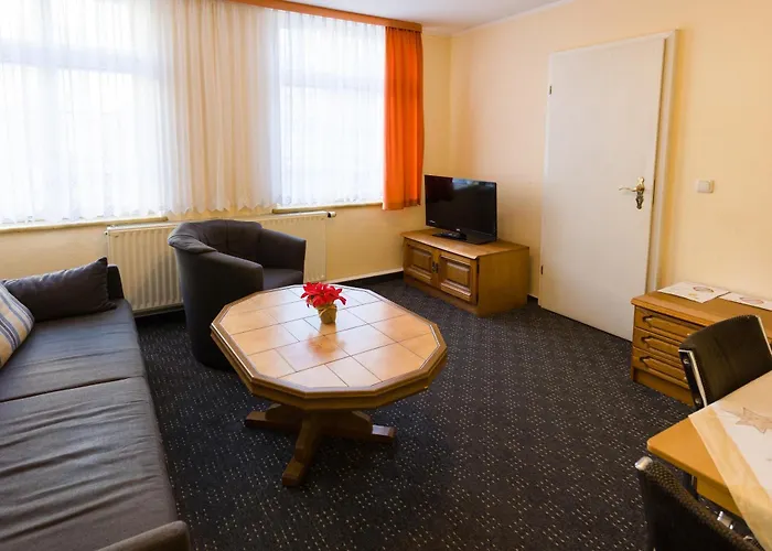 ゲストハウス & Toepferstueb'l