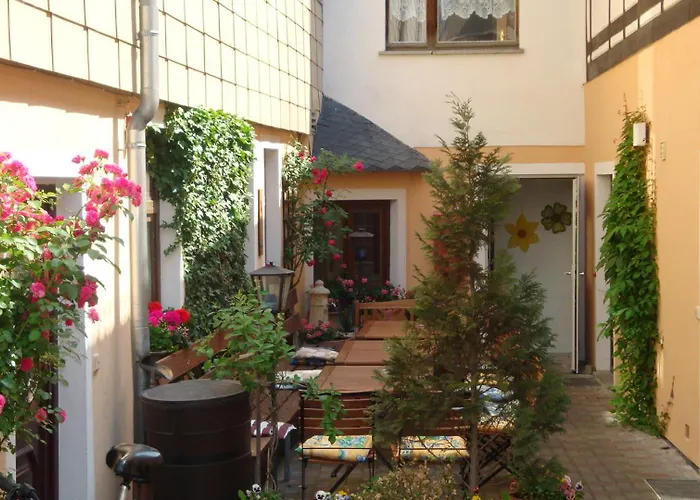 ゲストハウス & Toepferstueb'l 3*