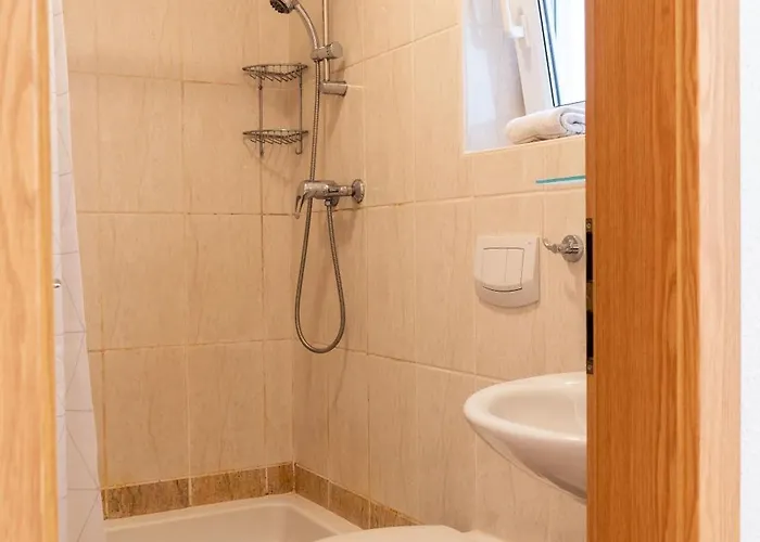 & Toepferstueb'l Saalfeld Saale