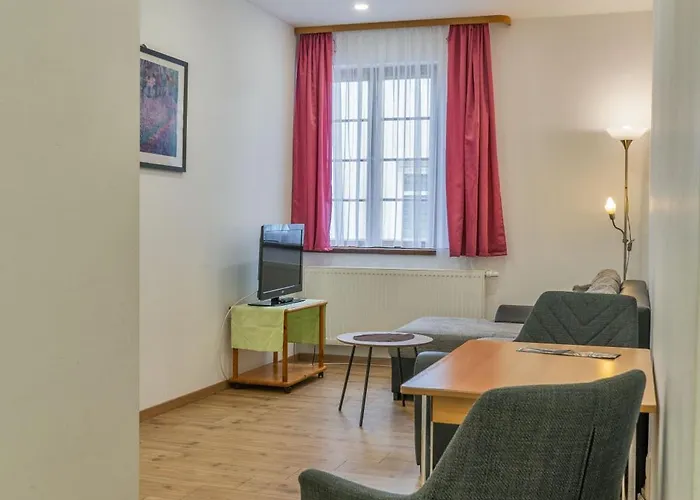 ゲストハウス & Toepferstueb'l 3*